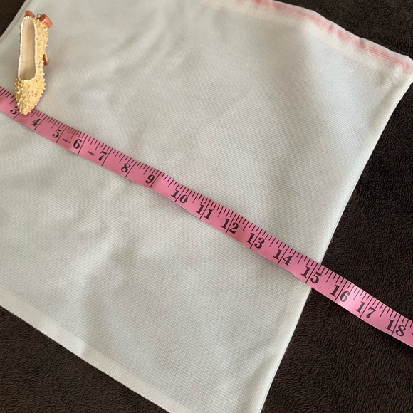 ELAINE TURNER white smaller drawstring dust bag LNWOT ++ - Picture 2 of 7